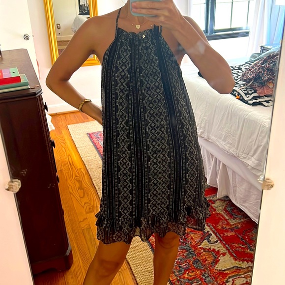 BCBGeneration - Picture 1 of 6